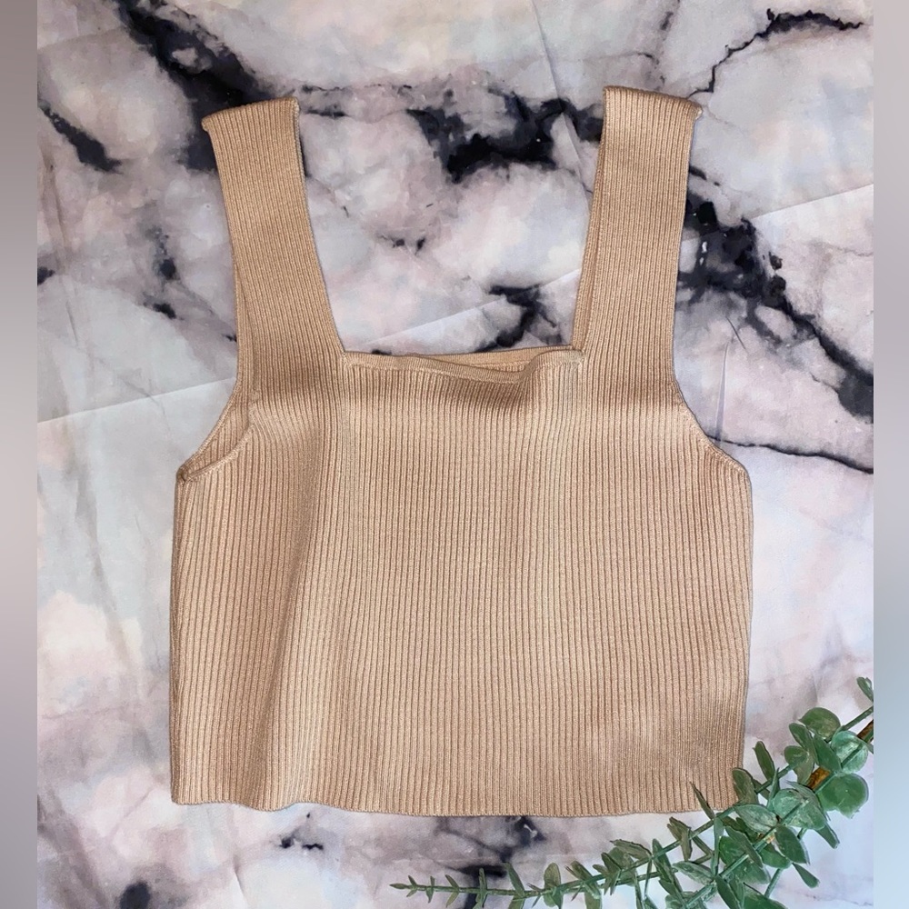 🌻 NEW Solid Ribbed Knit Crop Top - Picture 3 of 6